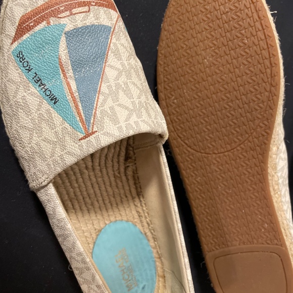 Michael Kors loafers - Picture 2 of 3